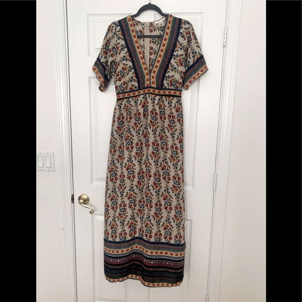 Boho Deep V-neck Maxi Dress